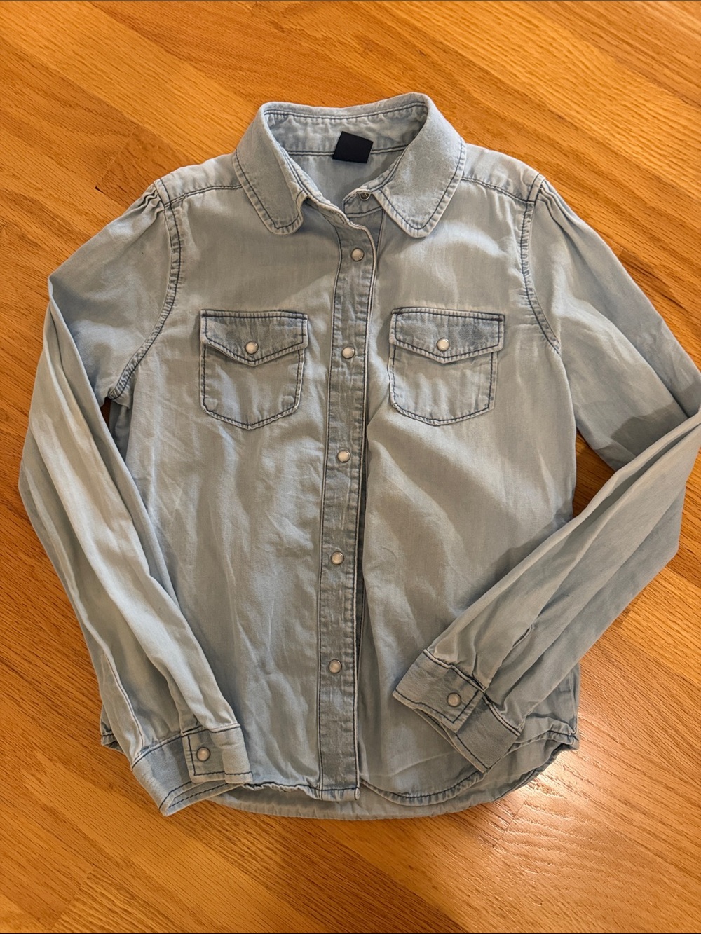 GAP Light Blue Denim Button-Down Shirt - size medium girls